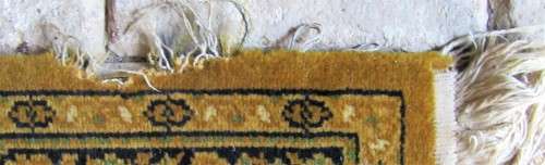 A GORGEOUS CARPET BY BELGIAN NATIONAL CARPET INSTITUTE Length:   210cm Width:     136cm
