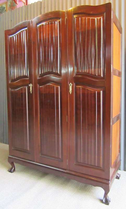A GORGEOUS THREE DOOR VINTAGE BALL & CLAW WARDROBE WITH LOTS OF VINTAGE CHARM