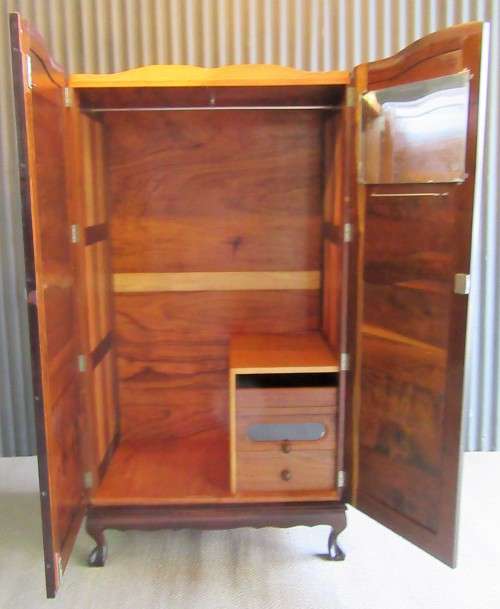 A GORGEOUS TWO DOOR VINTAGE BALL & CLAW WARDROBE WITH LOTS OF VINTAGE CHARM