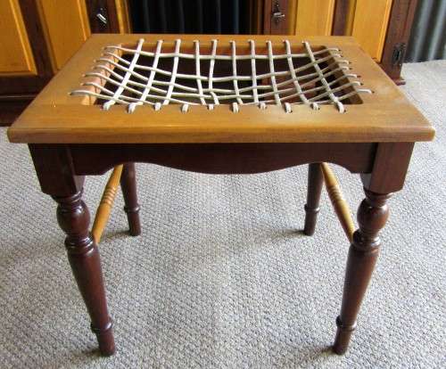 A STUNNING YELOW WOOD & IMBUIA DRESSING TABEL WITH TURN IN MIRRORS & RIEMPIES STOEL