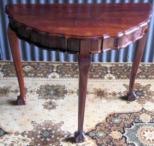 A LOVELY BALL & CLAW HALF MOON TABEL - OLD WORLD CHARM