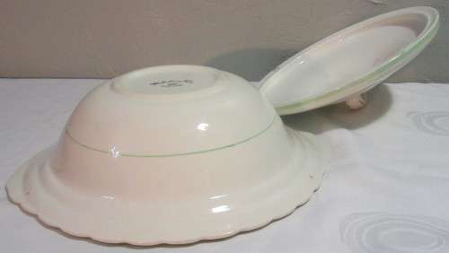 A lovley Woods ivory ware made in England serving casorole