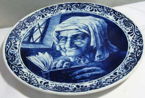 Vintage Delfts Boch Belgium Fisherman's Wife Charger ~ Wall Hanging Plate 11.5"