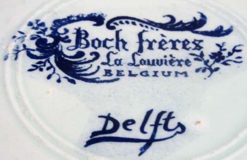 Vintage Delfts Boch Belgium Fisherman's Wife Charger ~ Wall Hanging Plate 11.5"