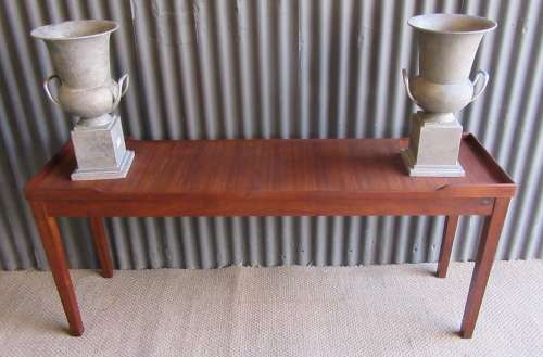 A GOREGOUS 1.6M ENTRANCE HALL TABEL OR SIDE SERVER - LOTS OF CARACTER