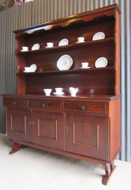 A MARVELOUS LARGE 1970'S  IMBUIA WELSH DRESSER WITH LOTS OF SPACE - STUNNING FURNITURE