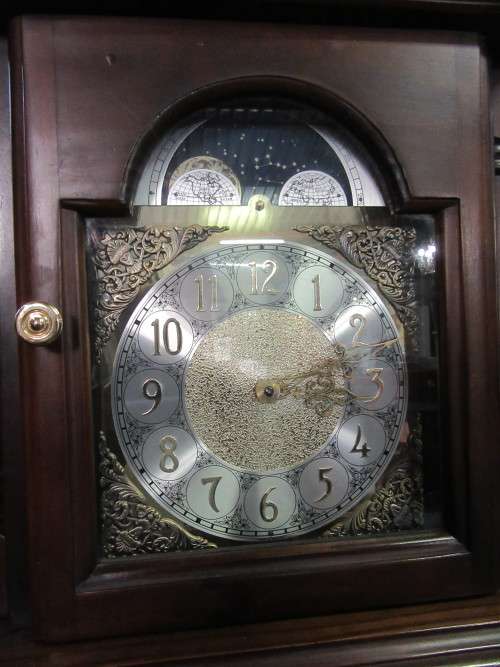 Franz Hermle Grandfather Clock with Bright Oak Case,  Oak wood, brass, glass  Gosheim, Germany,