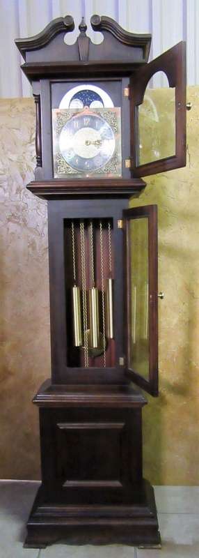 Franz Hermle Grandfather Clock with Bright Oak Case,  Oak wood, brass, glass  Gosheim, Germany,
