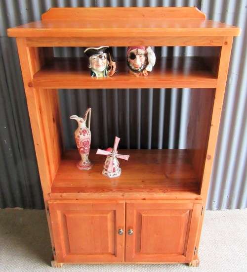 A CHEAP AND CHEARFUL OLD TV CABINET TO PAINT AND UPCYCLE MAYBE A BOOKSHELF