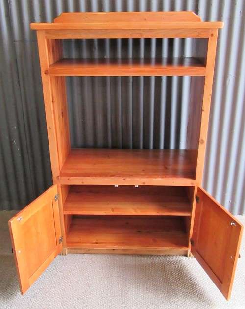 A CHEAP AND CHEARFUL OLD TV CABINET TO PAINT AND UPCYCLE MAYBE A BOOKSHELF