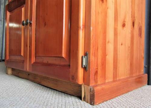 A CHEAP AND CHEARFUL OLD TV CABINET TO PAINT AND UPCYCLE MAYBE A BOOKSHELF
