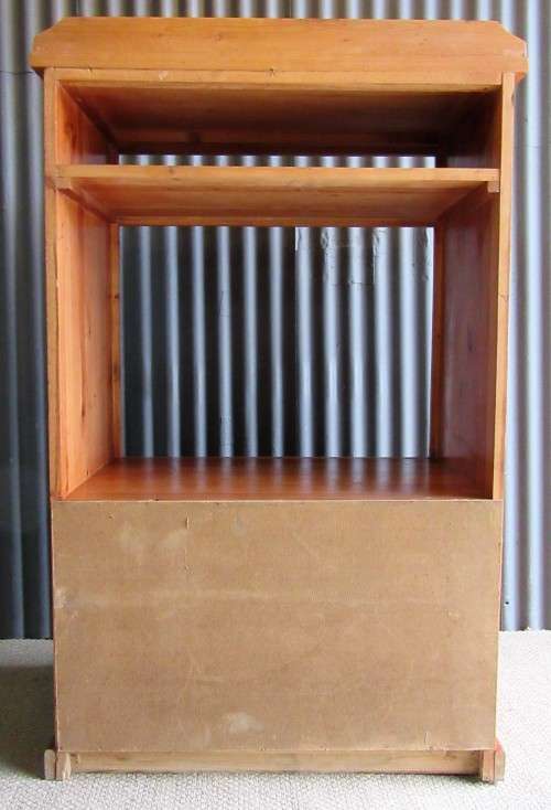 A CHEAP AND CHEARFUL OLD TV CABINET TO PAINT AND UPCYCLE MAYBE A BOOKSHELF