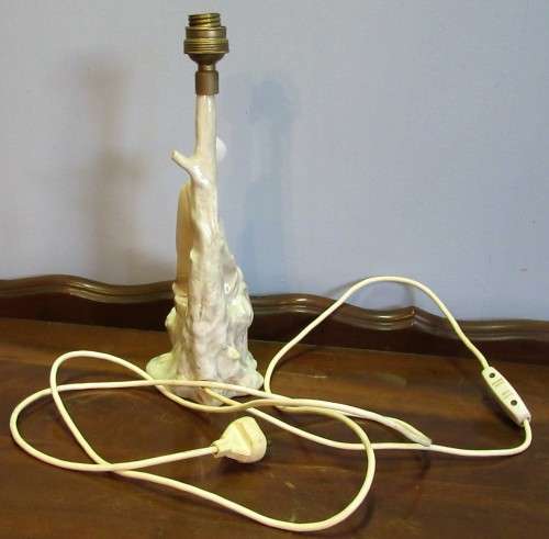 LLADRO NAO FIGURE LADY SHEPHERDESS SITTING TABLE LAMP TALL FIGURINE MADE IN SPAIN