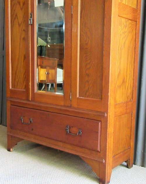 A GORGEOUS MIRRORED OAK WARDROBE WITH BEAUTIFUL INLAY WORK  - STUNNING & TIMELESS