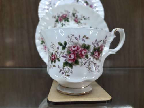 Royal Albert Lavender Rose Trio