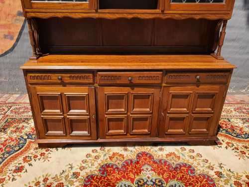 Stunning solid wood led glass buffet server in good condition