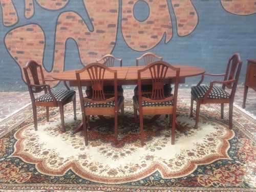 Hartman Keppler six-seater dining room set with two carver chairs
