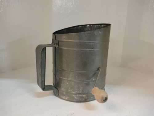 Victor Metal Flour Sifter