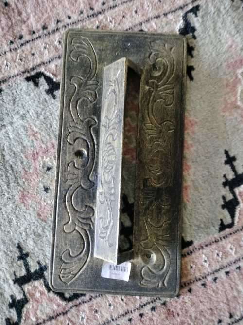 Vintage/antique architectural salvage cast iron ornate Victorian letter/mail slot with spring loaded
