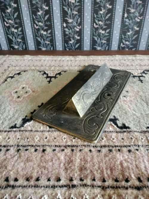 Vintage/antique architectural salvage cast iron ornate Victorian letter/mail slot with spring loaded