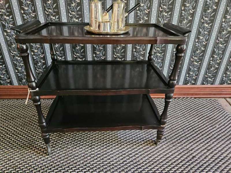 Lovely Three Tier Tea/Drinks Trolley With turned spindles.(Collection)