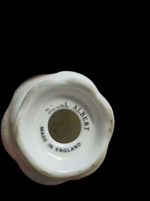 Royal Albert Petite Point set of 3 Salt cellars