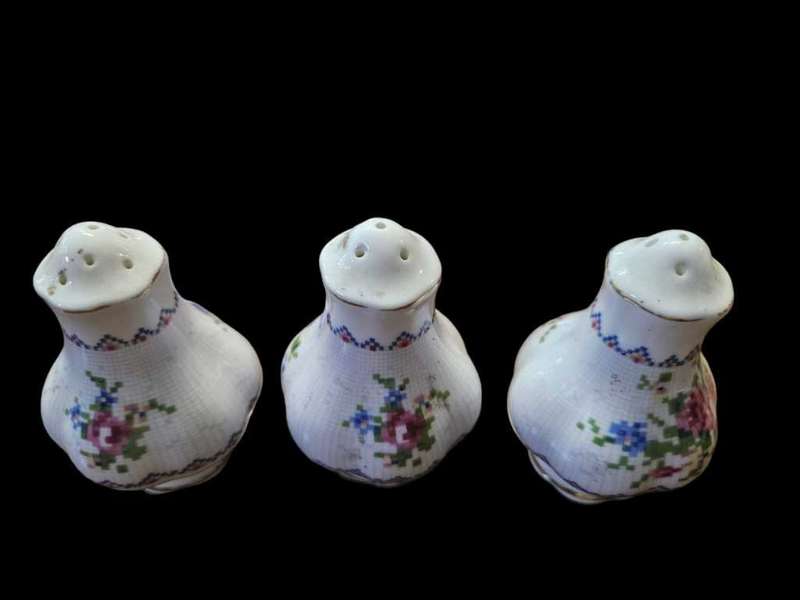 Royal Albert Petite Point set of 3 Salt cellars