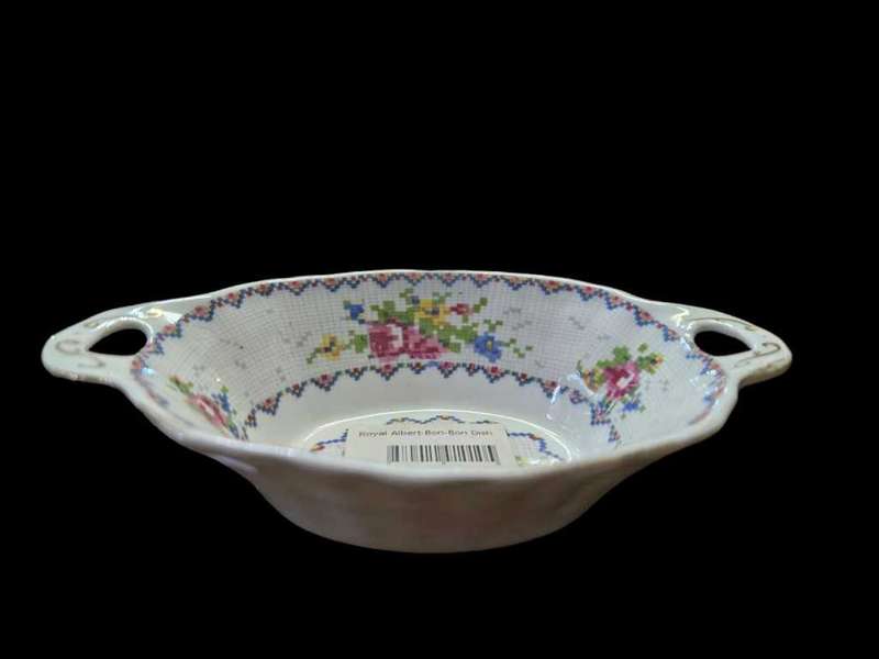 Royal Albert Petit Point bon bon dish