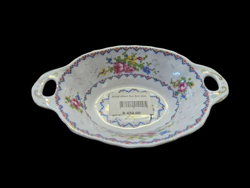 Royal Albert Petit Point bon bon dish