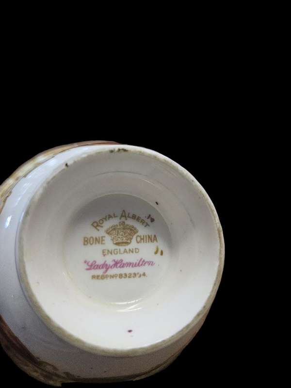 Royal Albert Lady Hamilton Sugar Bowl