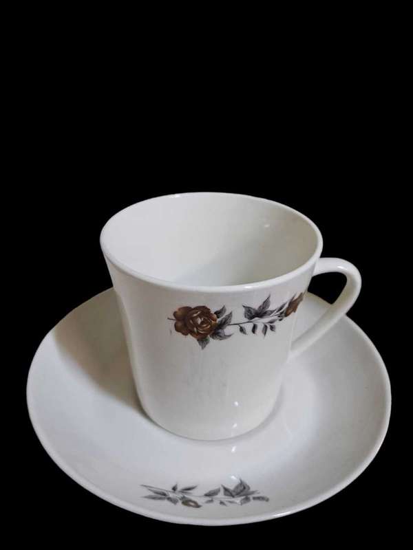Set of 6 Vintage Tea due's with a rose pattern