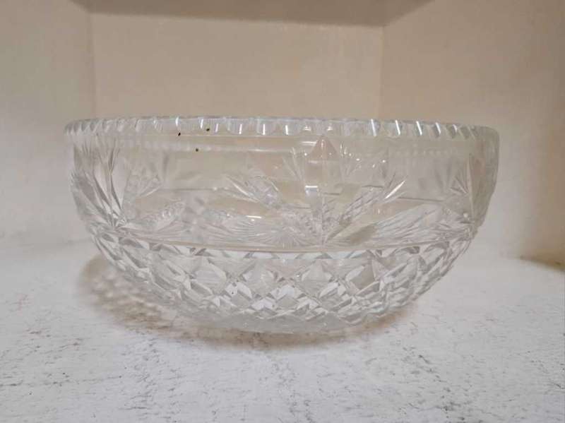 Vintage crystal cut glass fruit bowl