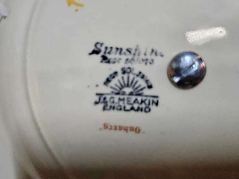 J & G Meakin Cake Plate Sunshine - England