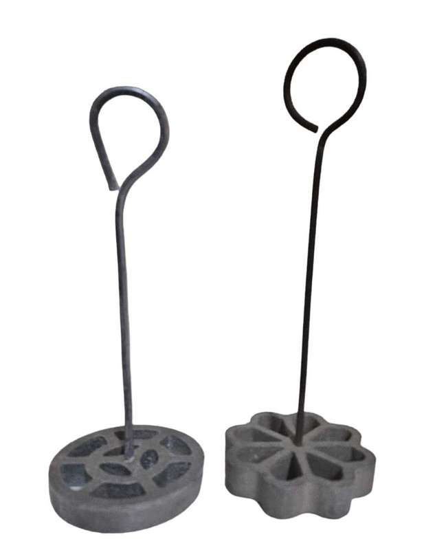 Pair of snackle irons