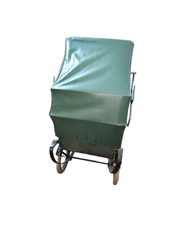 Triang 1930's dolls pram