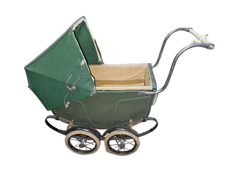Triang 1930's dolls pram