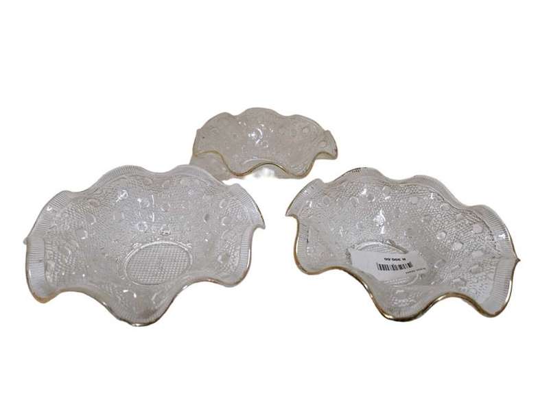 Set of 3 Venetian glass snack bowls with a gold trim