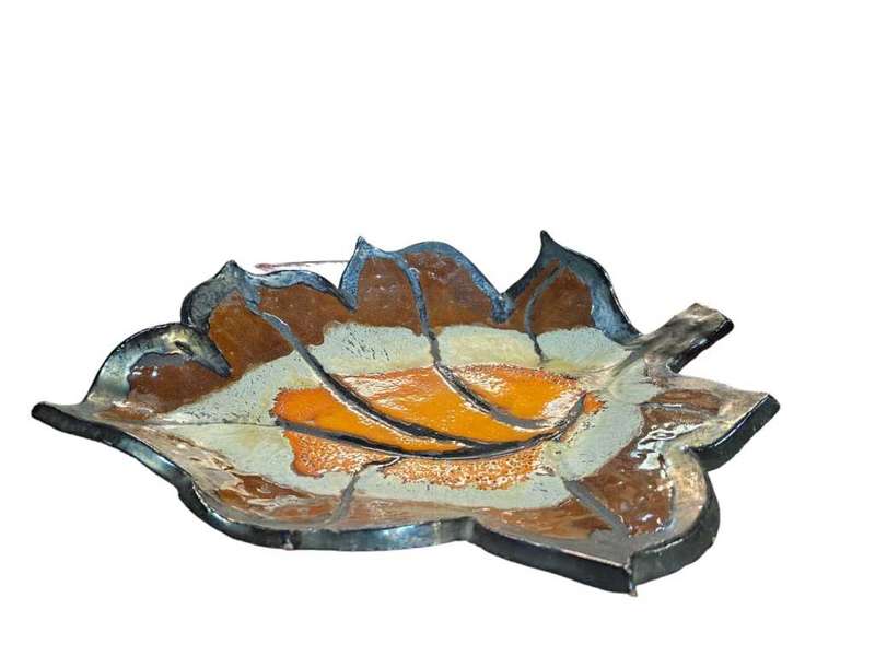Mid-century Leaf Design Fruit/Platter Center Piece