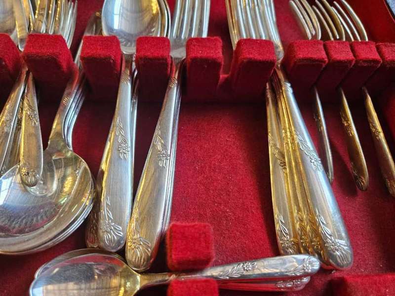 104 PC Angora Plate Cutlery set
