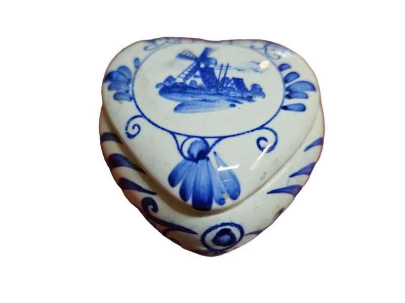 Delft Heart Shaped Trinket/Ring Box