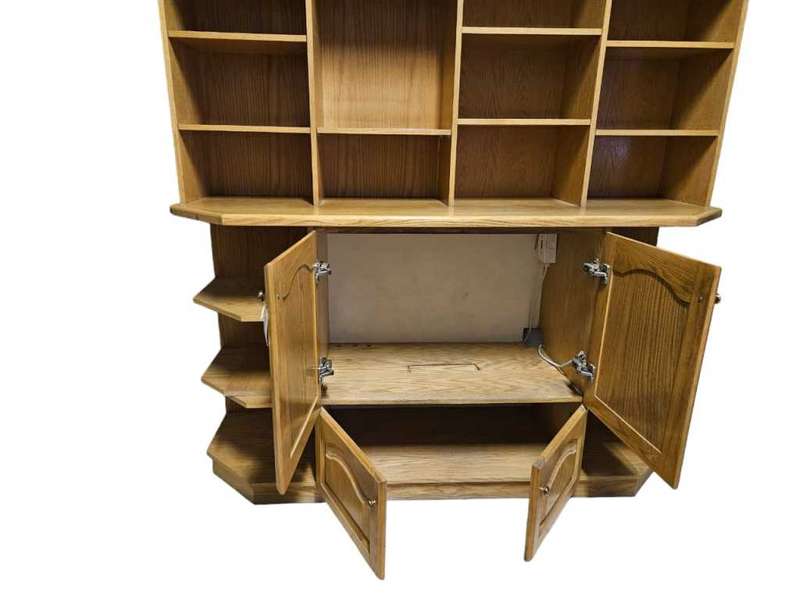 Oak display Cabinet / Bookshelf