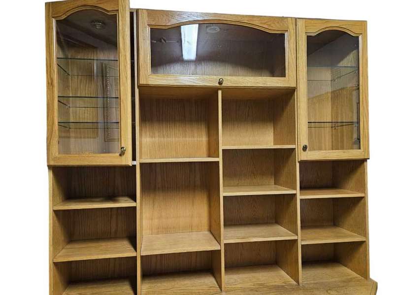 Oak display Cabinet / Bookshelf
