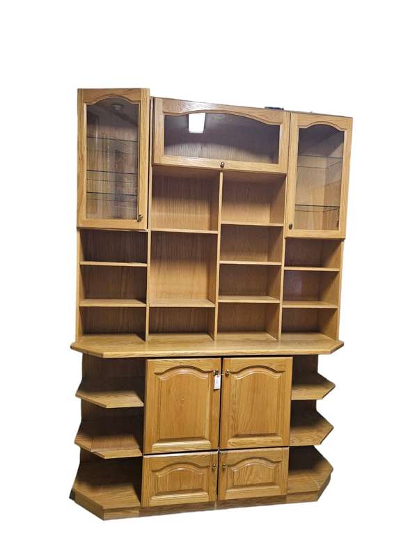 Oak display Cabinet / Bookshelf