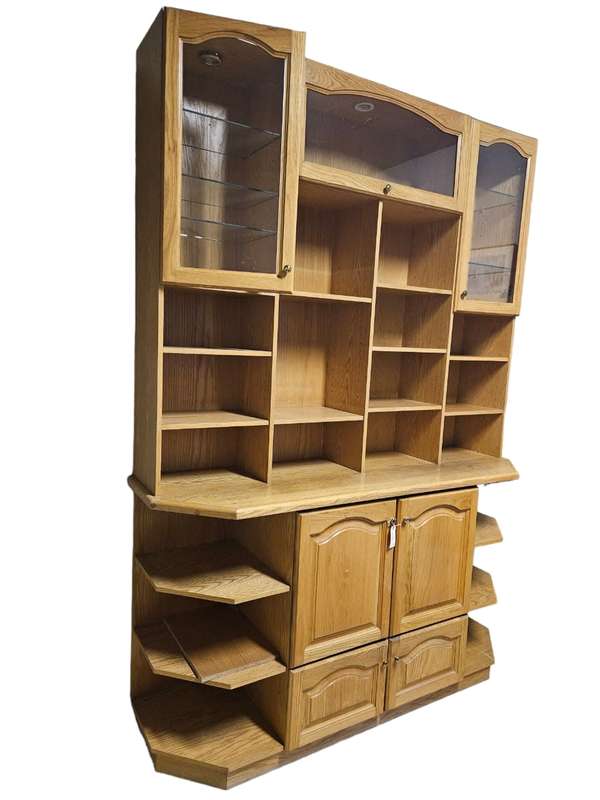 Oak display Cabinet / Bookshelf