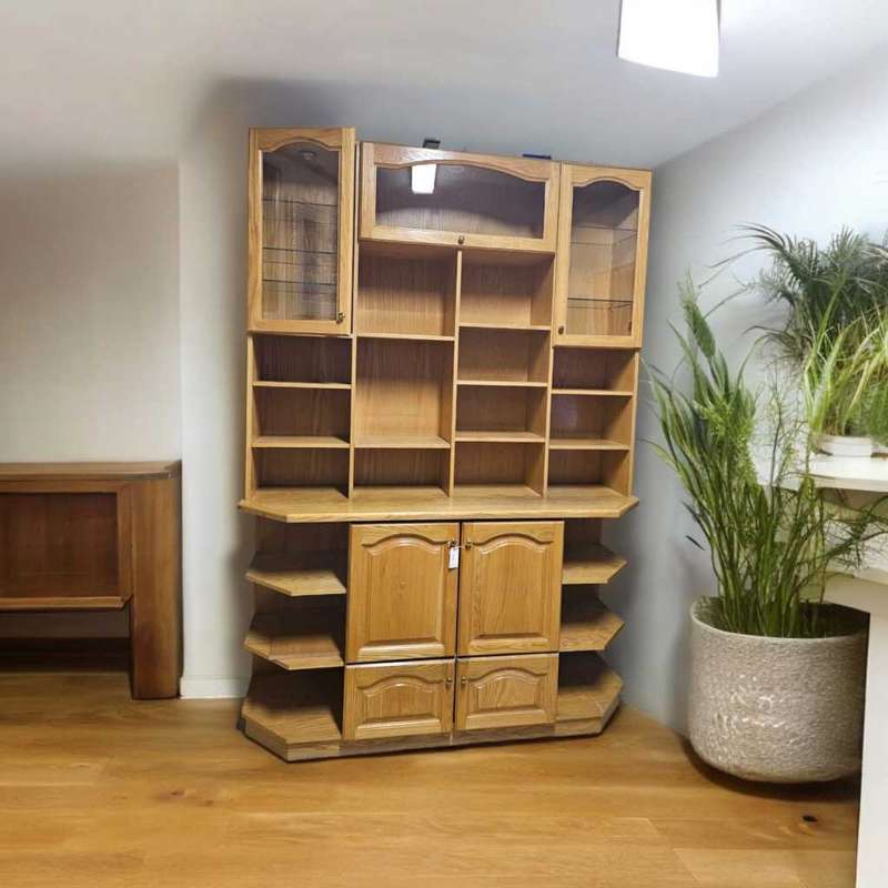 Oak display Cabinet / Bookshelf