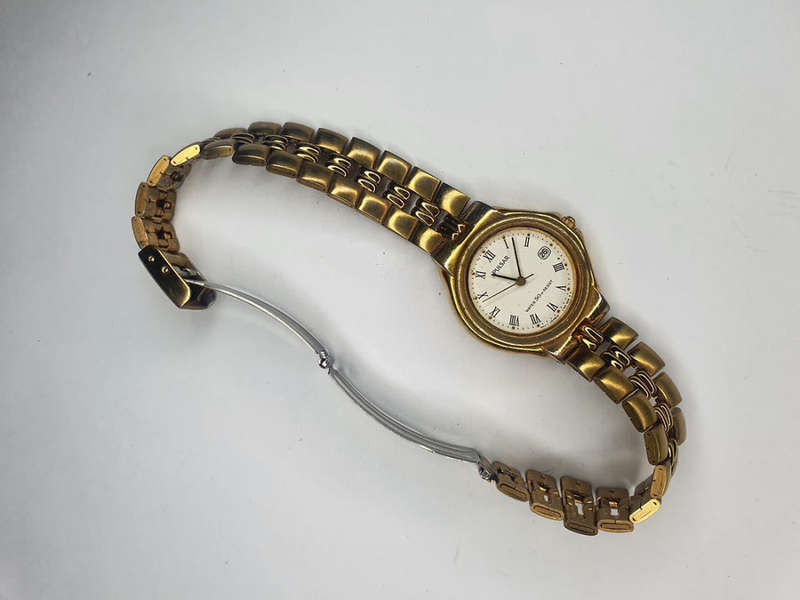 Vintage Gold Tone Pulsar Ladies Watch 590141