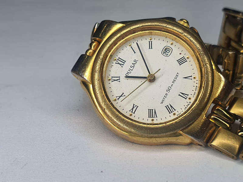 Vintage Gold Tone Pulsar Ladies Watch 590141