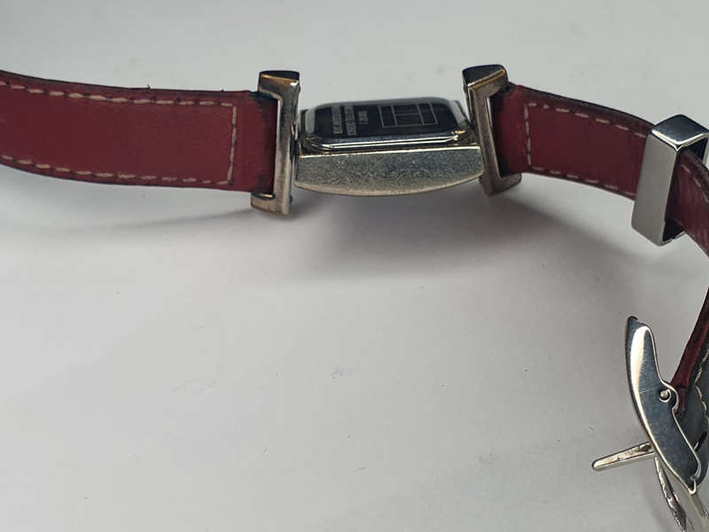 Vintage Hilfiger Ladies Watch T00187.1.