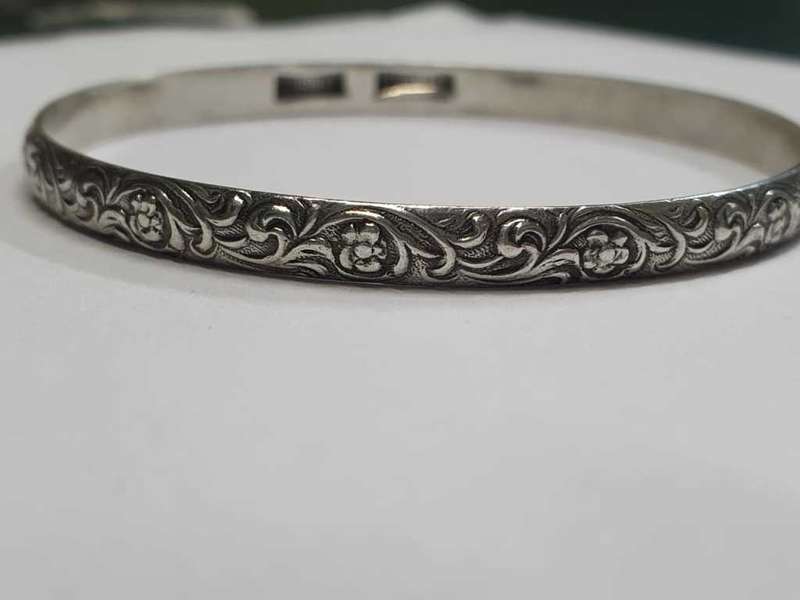 Canadian Silver bangle