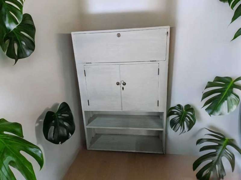 White Display Cabinet
